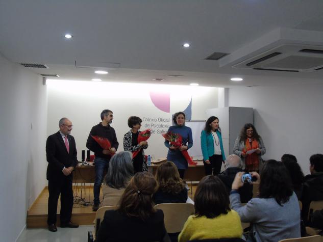 Momento da entrega de premios X Concurso Literario Rosa de Cen Follas
